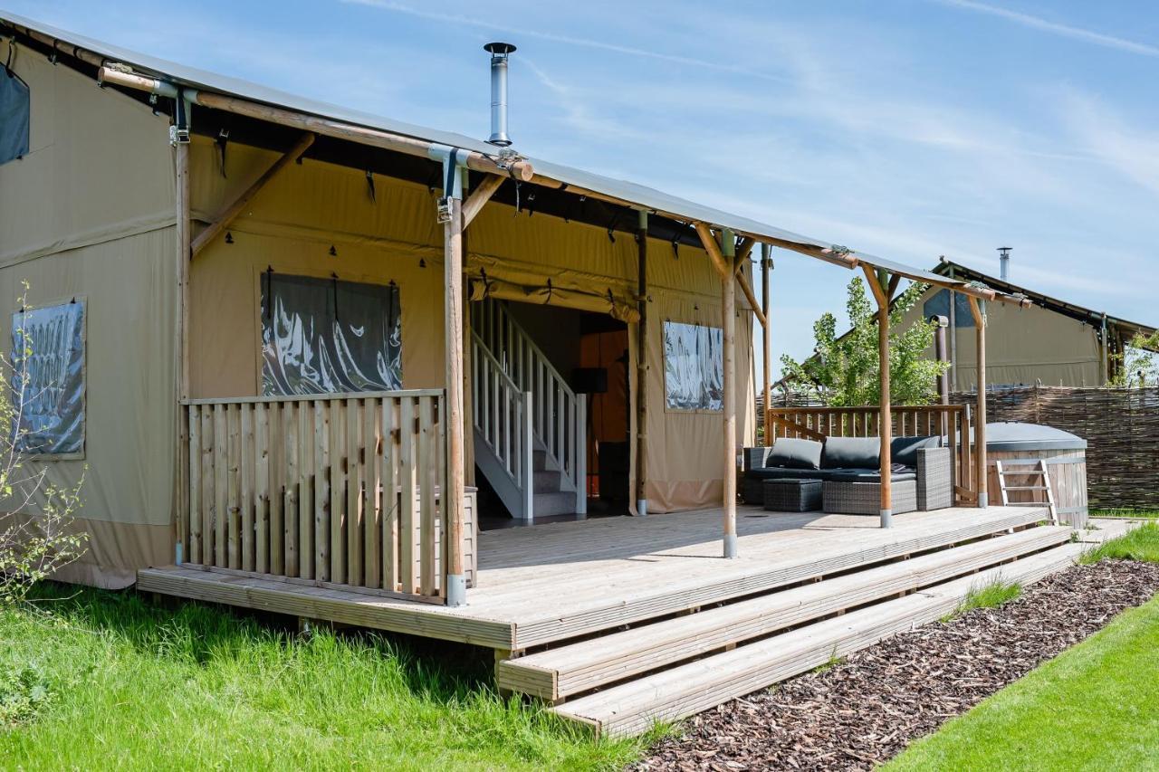 Hencote Vineyard Glamping Village Shrewsbury Exterior photo