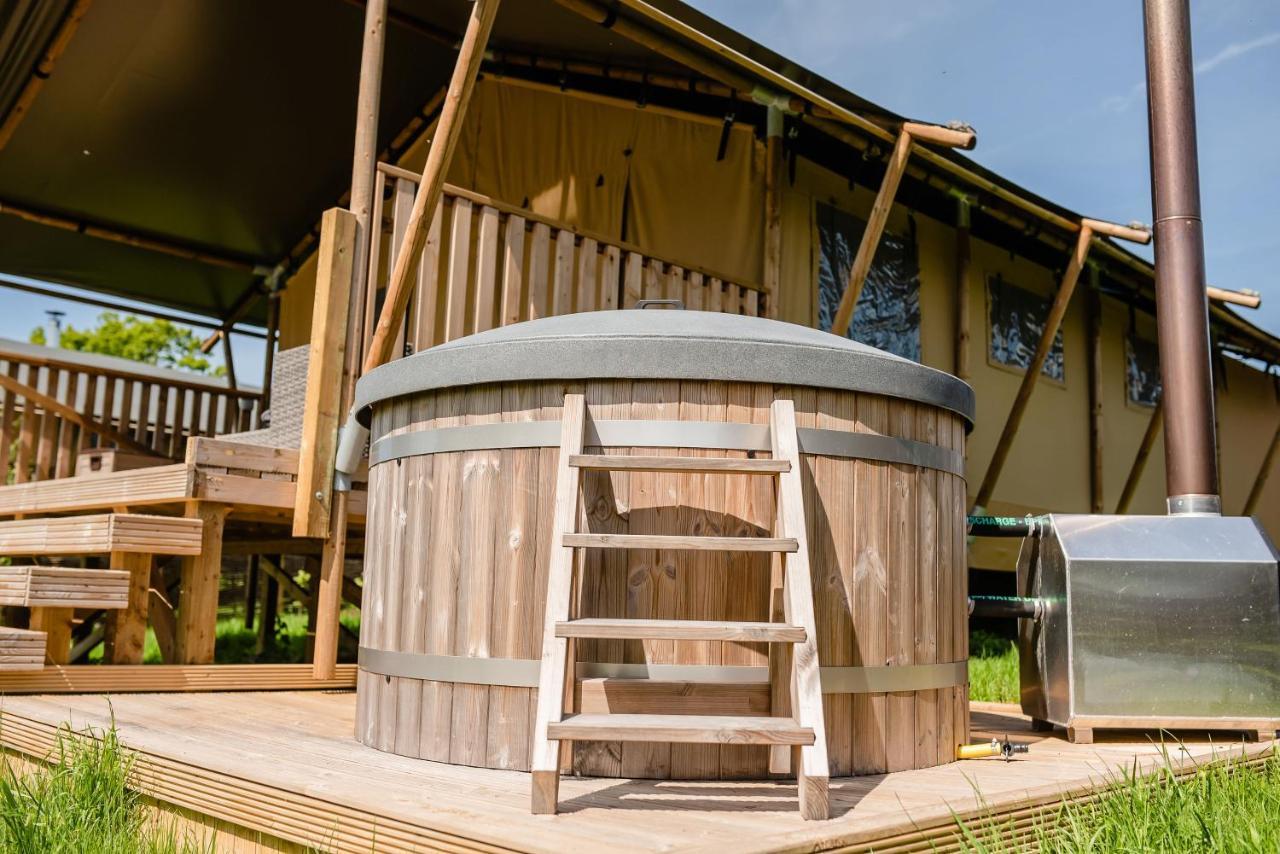 Hencote Vineyard Glamping Village Shrewsbury Exterior photo